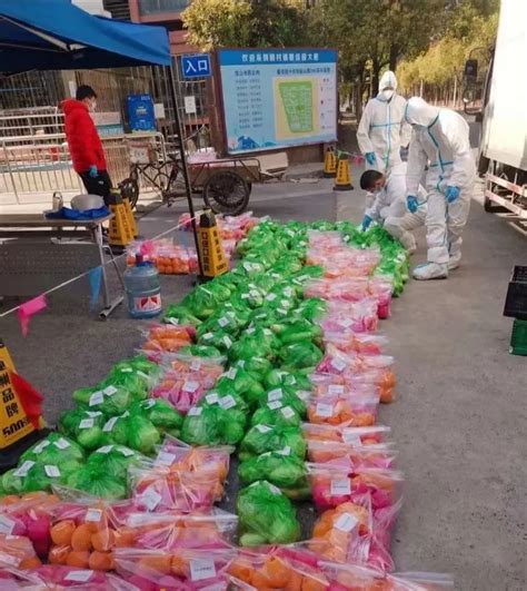 Spain's street vendors deliver food, medical supplies amid 